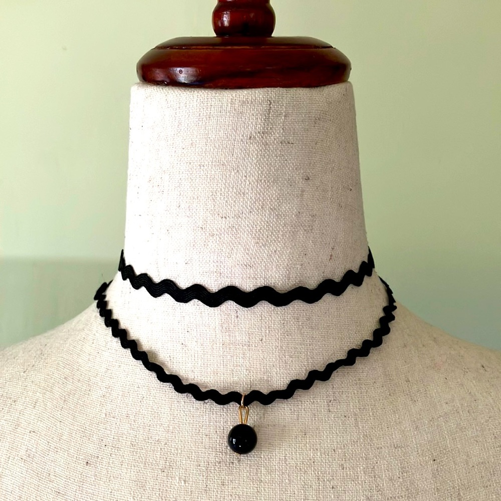 Black Two-Strand Wave Choker with Bead Pendant